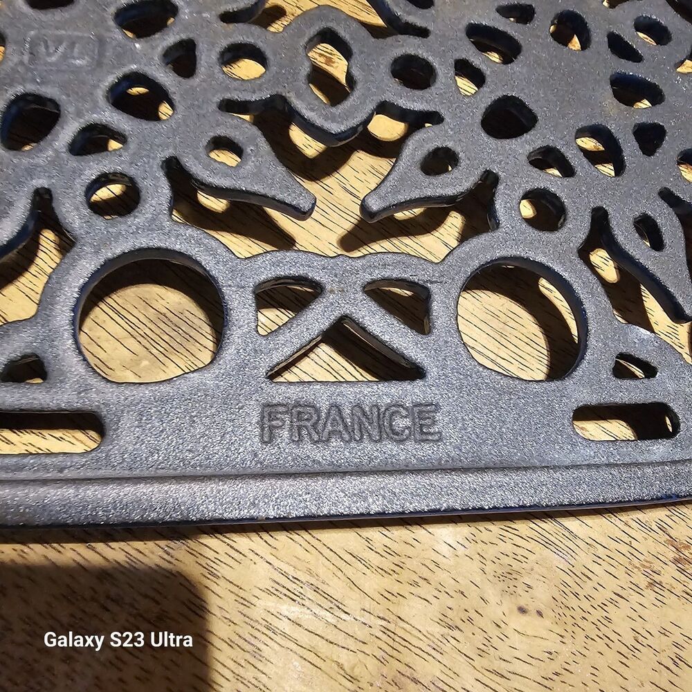 Le Creuset Trivet Warmer Pot Stand Cast Iron Enamel Candle Blue Oval France - Picture 6 of 9